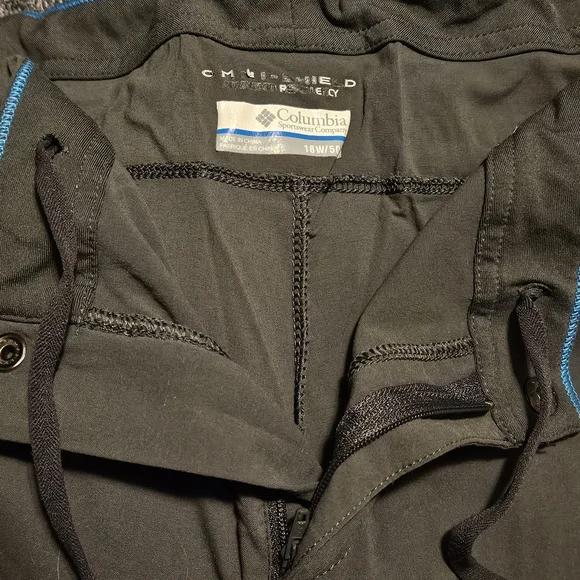 Columbia Hiking pants - Picture 2 of 5